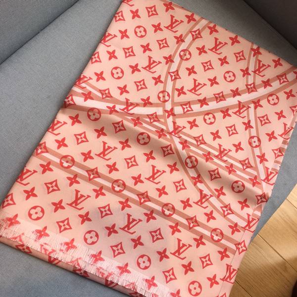 Louis Vuitton Scarf LVC00537